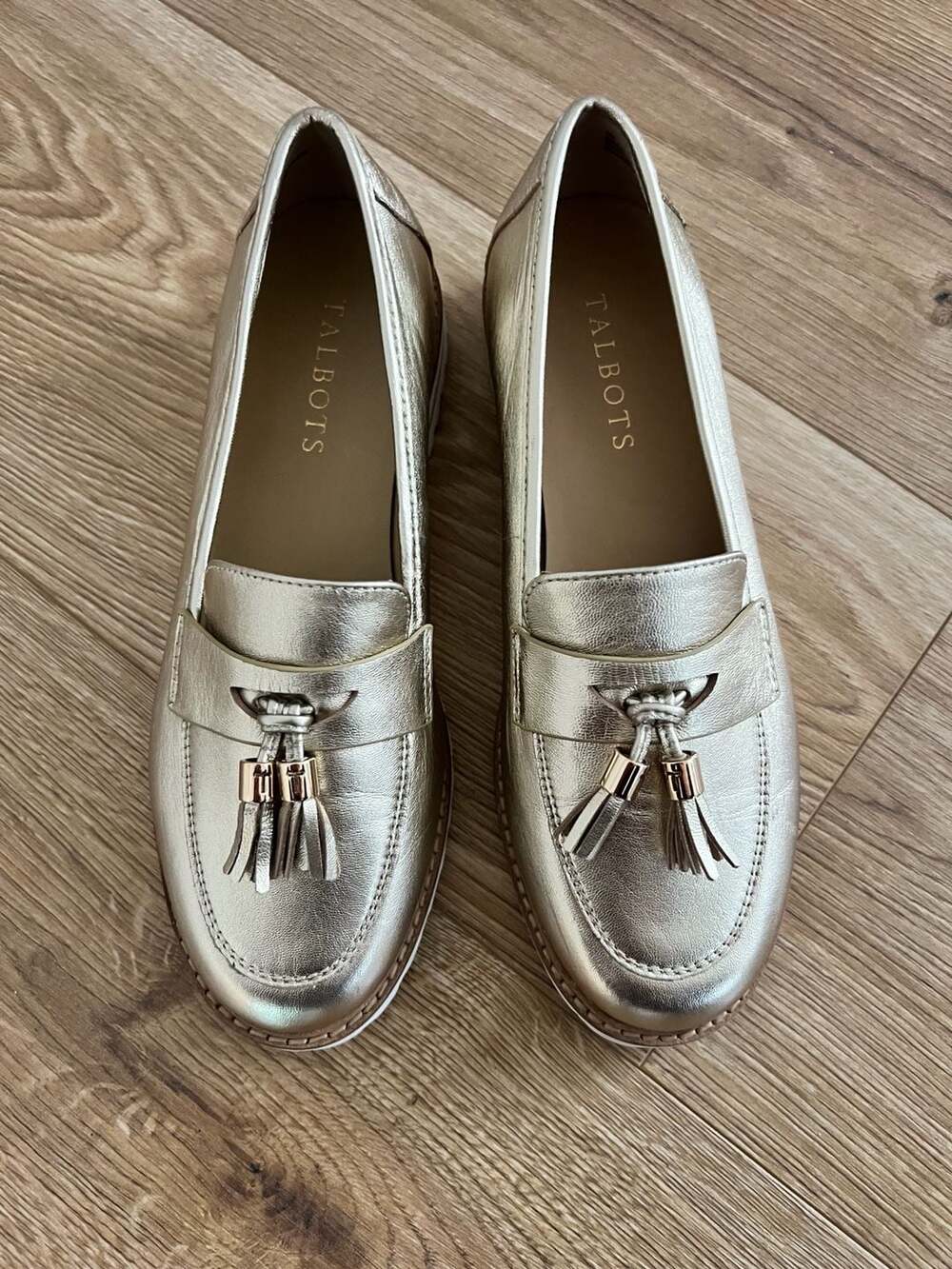 Talbots Gold Metallic Tassel Loafers with Platform Lug Sole Women’s Size 6
